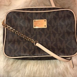 Michael kors jet set large crossbody